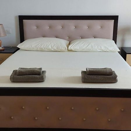 Apartment Tinka In Saranda Exterior foto
